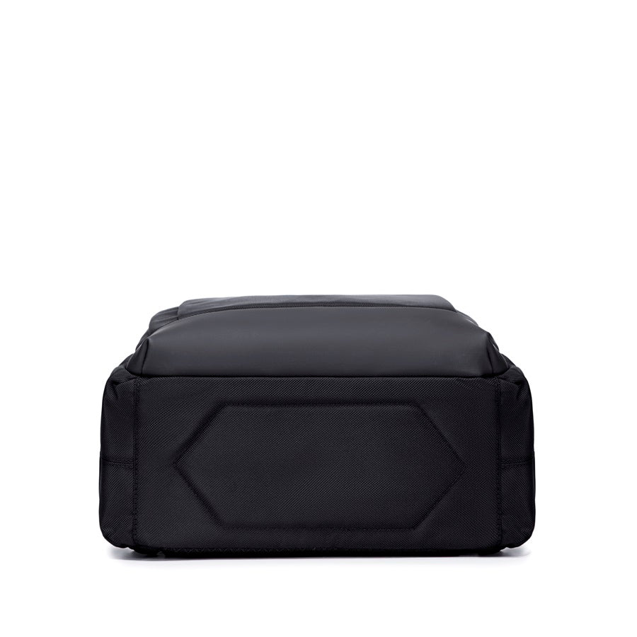 Artic Hunter - VoyagerTech Business Backpack