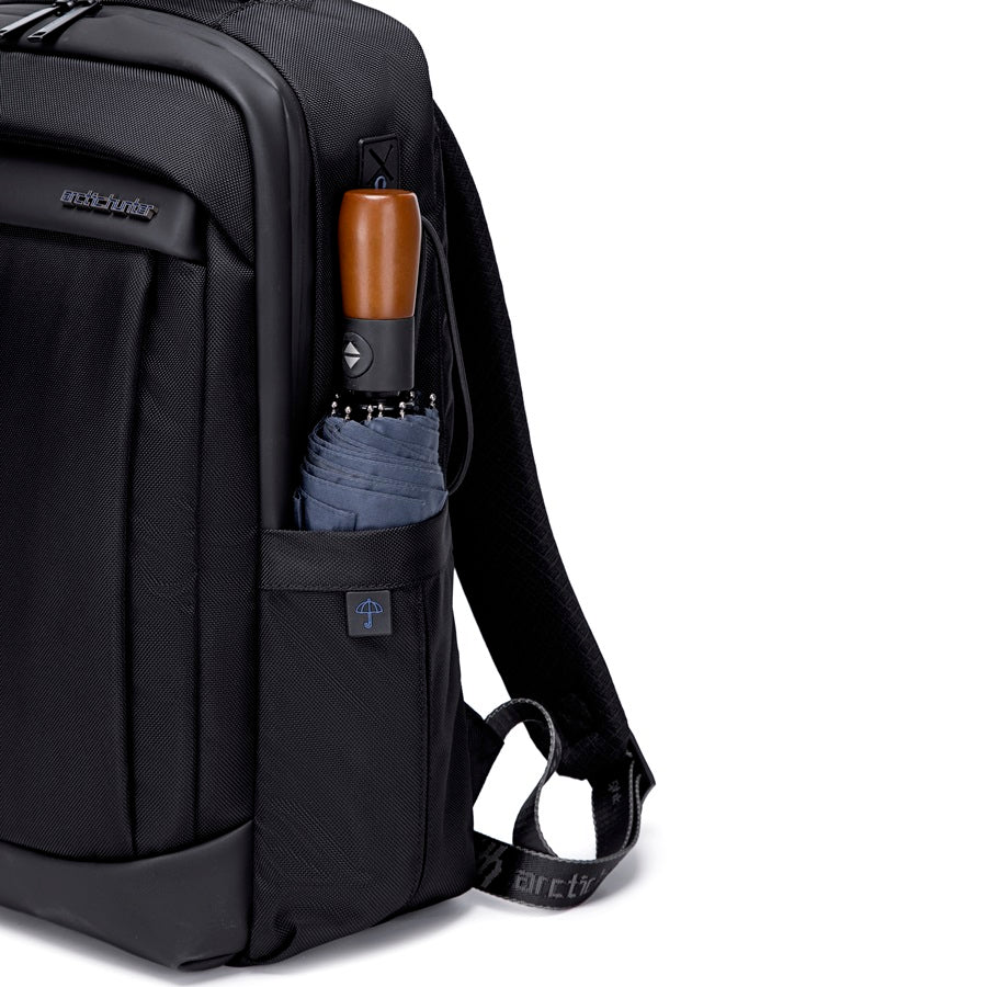 Artic Hunter - VoyagerTech Business Backpack