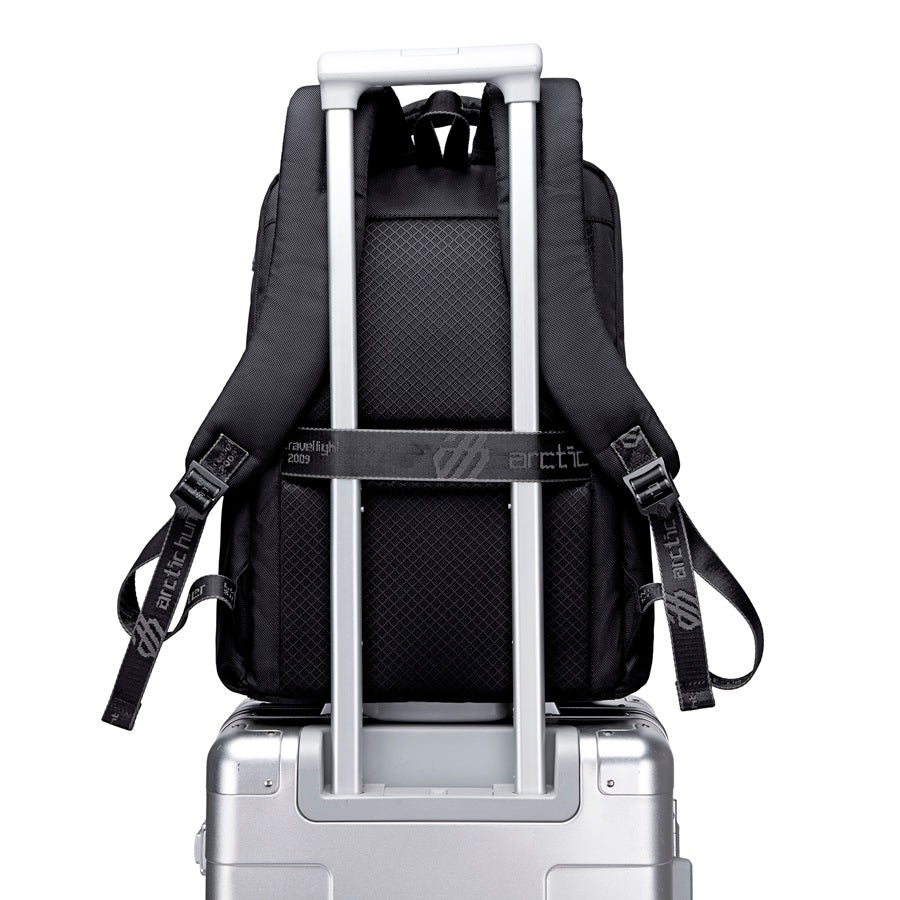 Artic Hunter - VoyagerTech Business Backpack