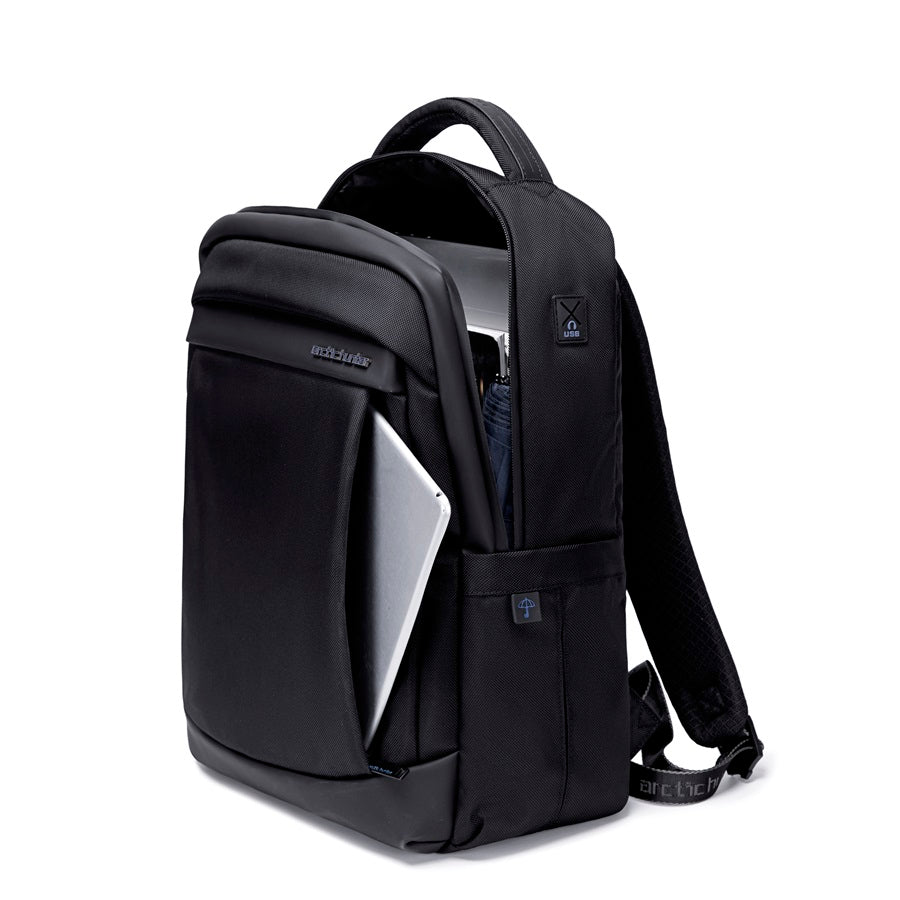 Artic Hunter - VoyagerTech Business Backpack