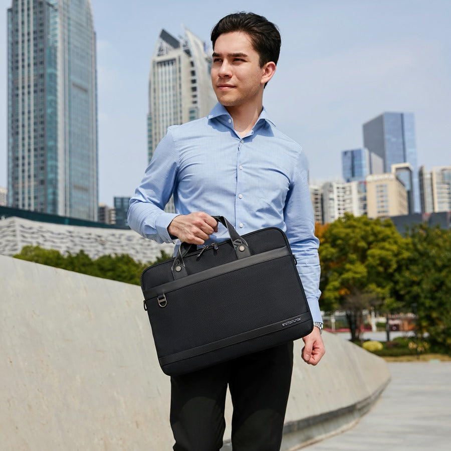 Artic Hunter - MetroTech Hand Bag